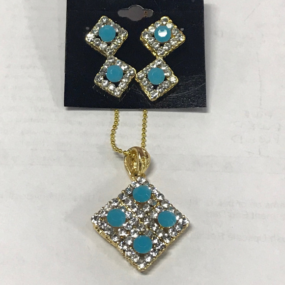 Boutique Vintage Gold Aqua Rhinestone Necklace - Picture 3 of 4